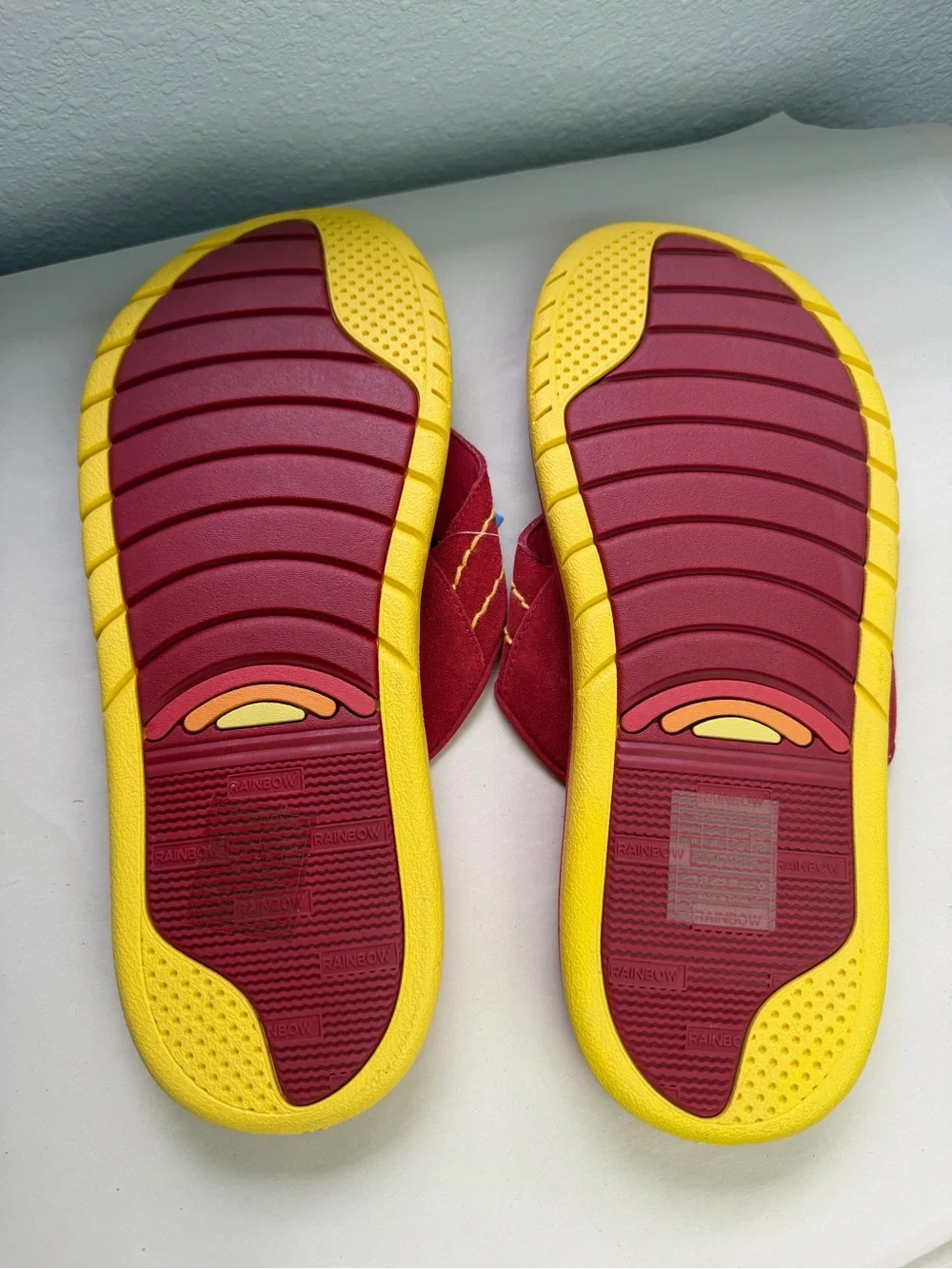 NWT RAINBOW Cape Collection USC Trojans Red Flip Flops Men 11